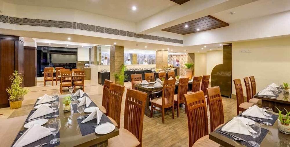 Cygnett Inn Repose Guwahati Exterior foto